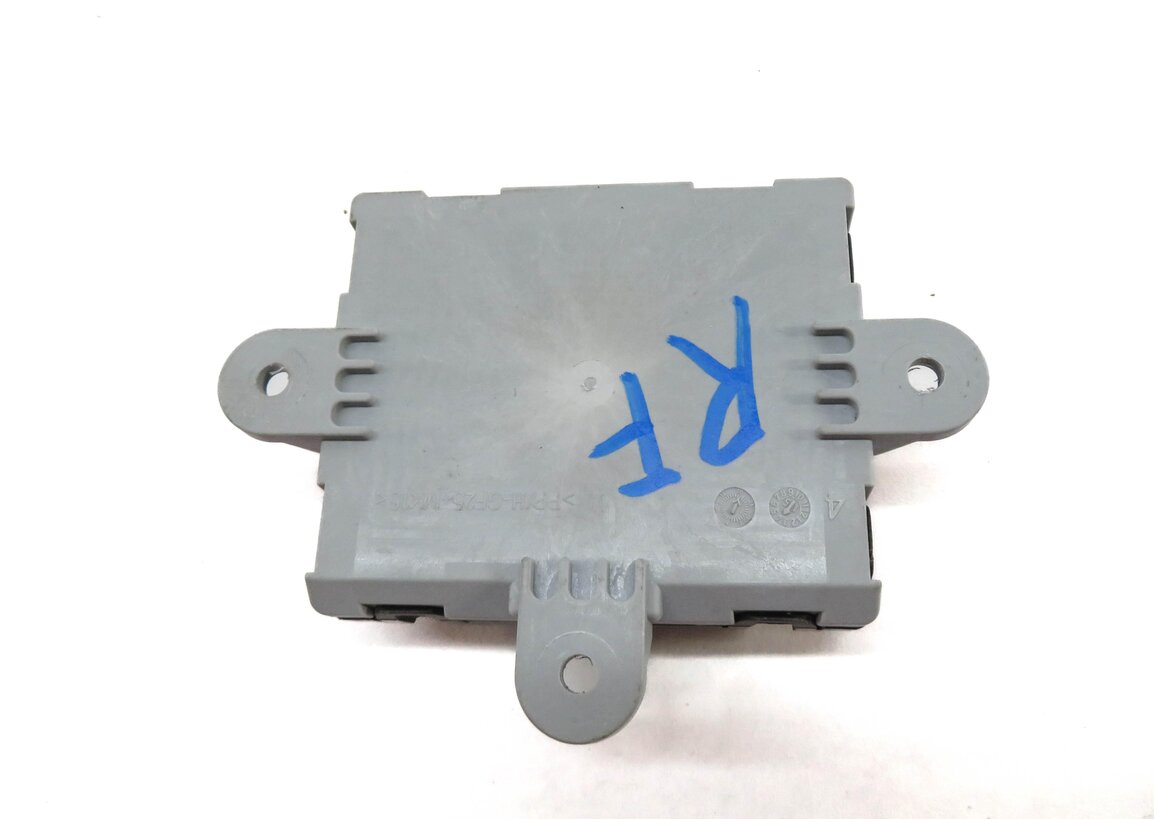 Thumbnail 3: 2015 LAND ROVER DISCOVERY SPORT (L550) RIGHT FRONT PASSENGER DOOR CONTROL MODULE