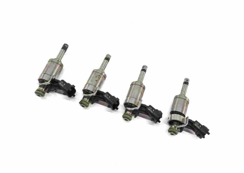 12-17 LR2 DISCOVERY SPORT RANGE ROVER EVOQUE (L538 L550) 2.0L FUEL INJECTOR SET