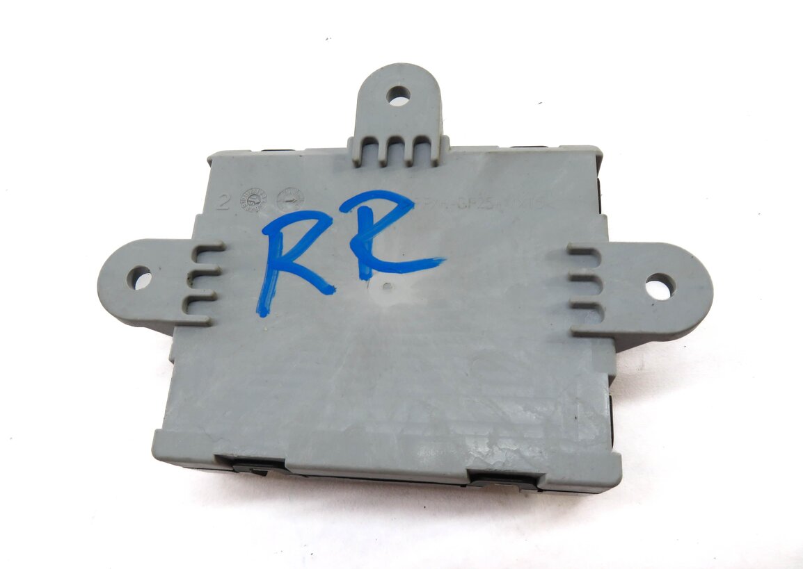Thumbnail 3: 2015 LAND ROVER DISCOVERY SPORT (L550) RIGHT REAR DOOR CONTROL MODULE