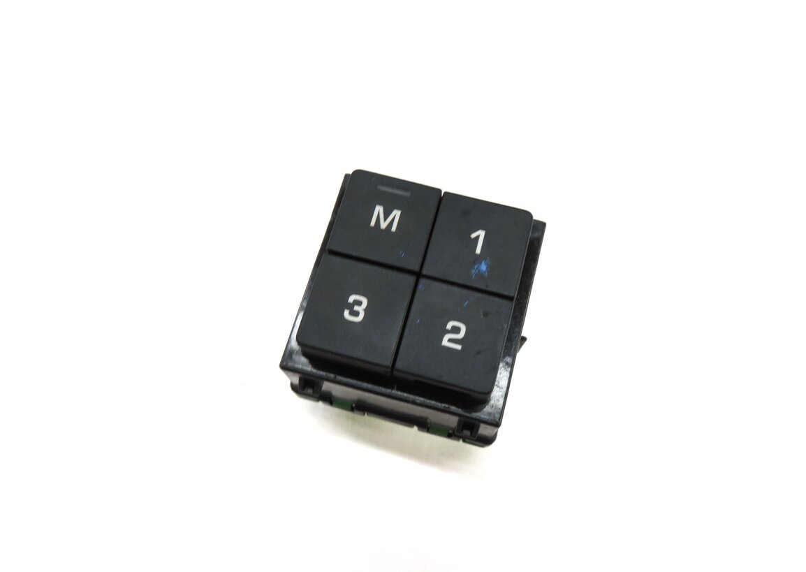 2015-2020 DISCOVERY SPORT RANGE ROVER SPORT VELAR - DRIVER MEMORY SEAT SWITCH