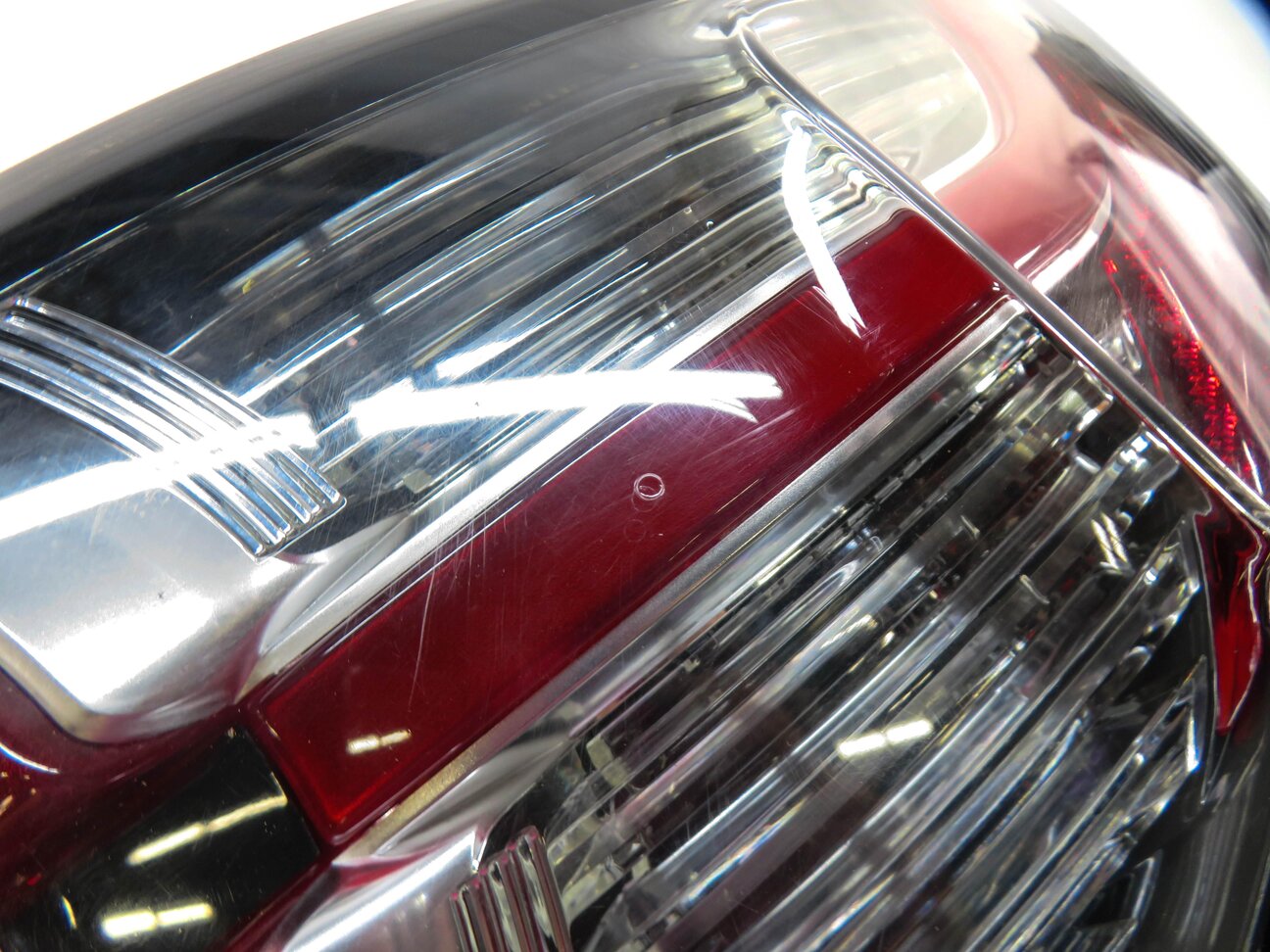 Thumbnail 6: 15-19 LAND ROVER DISCOVERY SPORT (L550) RIGHT REAR TAILLIGHT BRAKE LIGHT LAMP