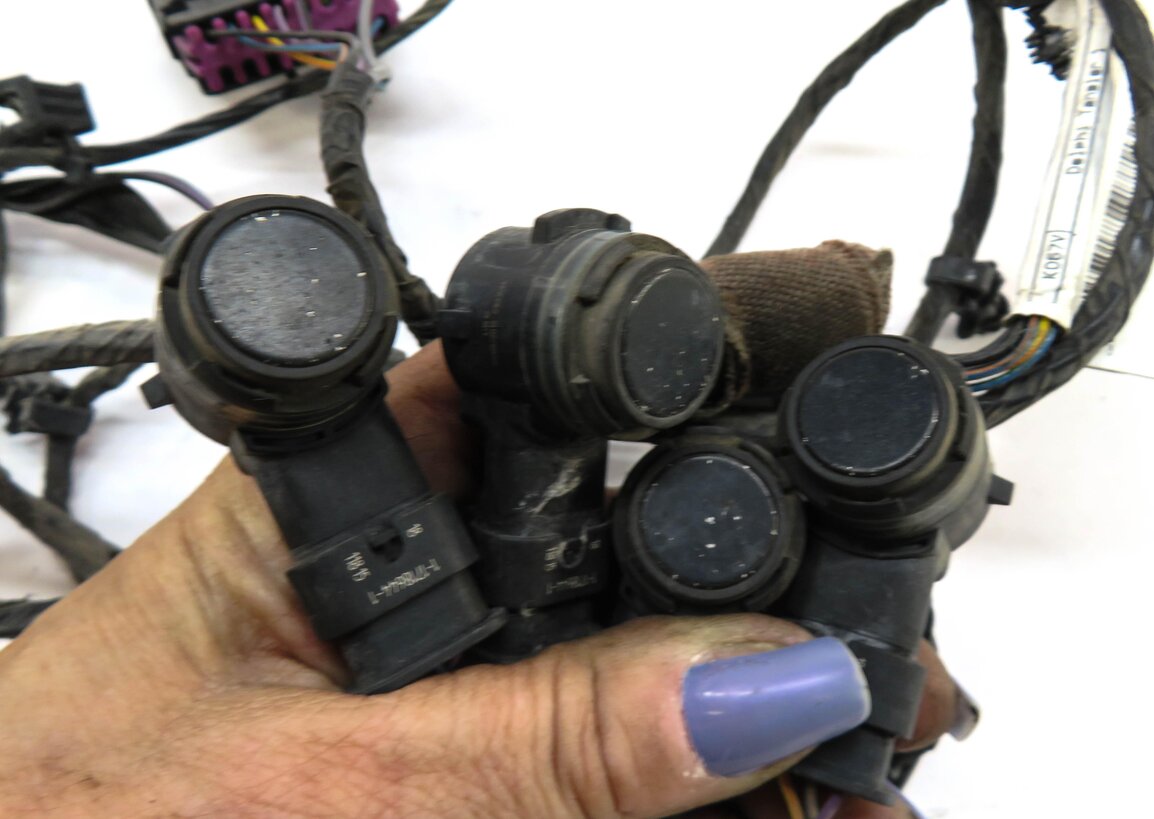 Thumbnail 4: 2015 DISCOVERY SPORT (L550) FRONT PDC PARK SENSOR SET w/ HARNESS (BLACK)