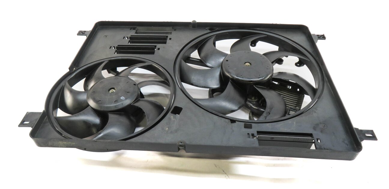 Thumbnail 2: 12-17 LR2 DISCOVERY SPORT RANGE ROVER EVOQUE (L538 L550) RADIATOR COOLING FAN