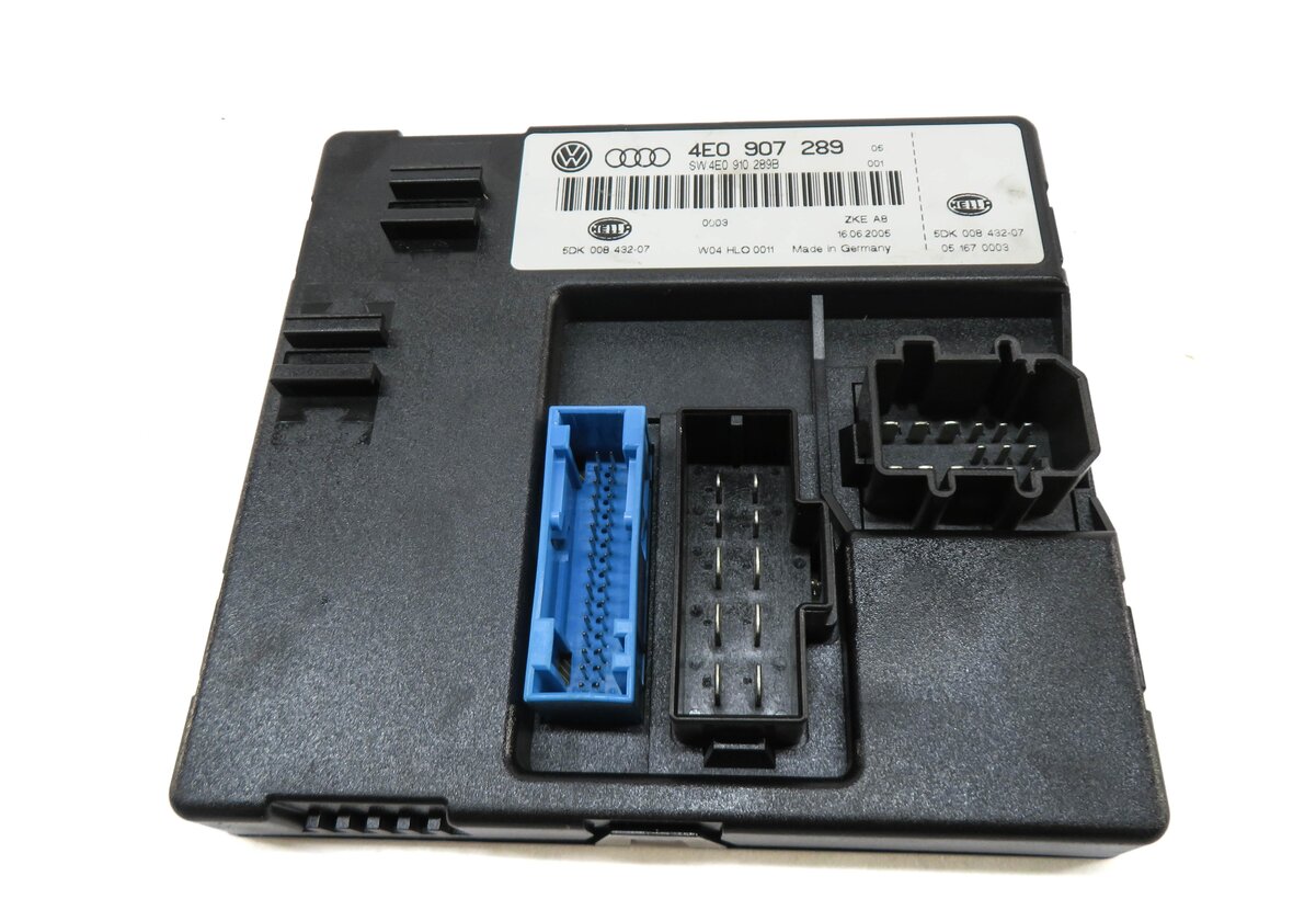 Thumbnail 2: 2006 AUDI A8 (D3) REAR TRUNK LOCK LATCH ACTUATOR w/ CABLE
