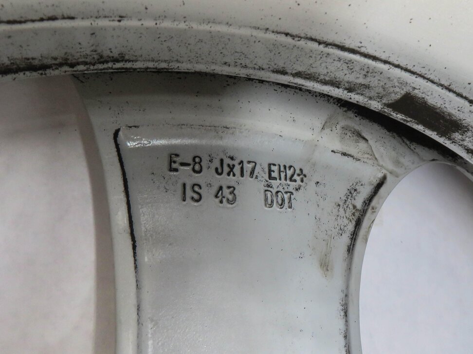 Thumbnail 4: 11-18 BMW X3 X4 (F25 F26) LEFT SIDE 17x8 DIRECTIONAL 5-SPOKE ALUMINUM WHEEL RIM