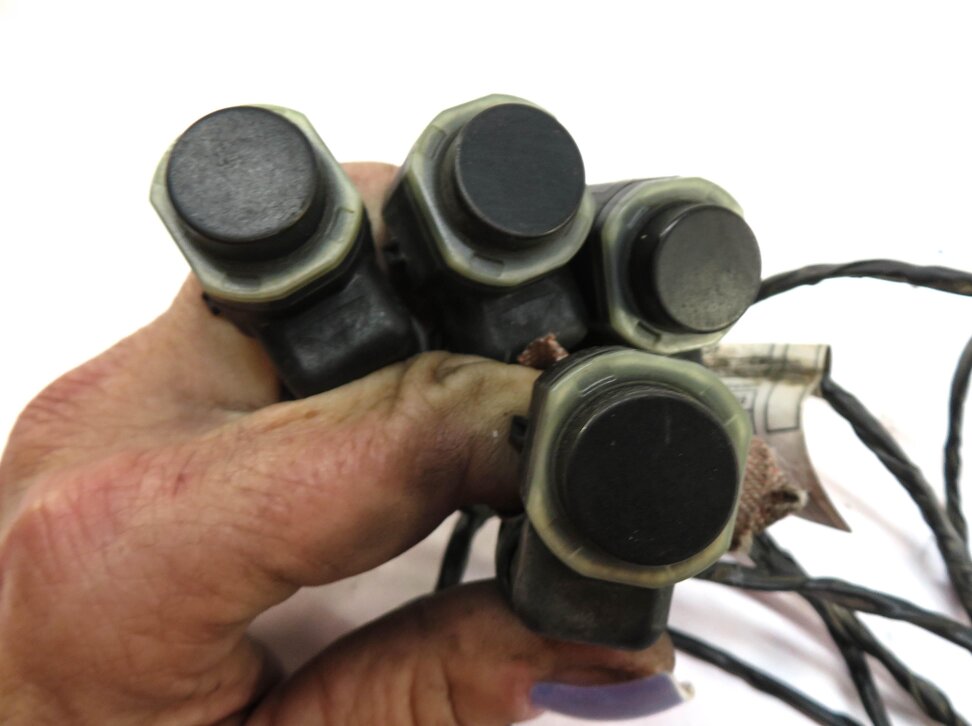 Thumbnail 4: 2011 BMW X3 (F25) REAR PDC PARK DISTANCE SENSOR SET w/ HARNESS (BLACK)