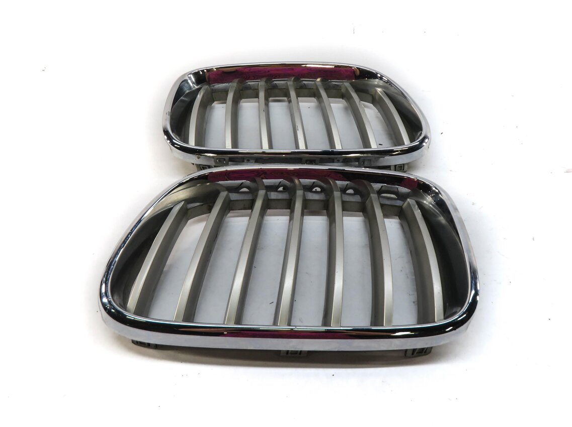 Thumbnail 2: 2011-2017 BMW X3 (F25) FRONT LEFT & RIGHT HOOD KIDNEY GRILLE SET (TITANIUM FINS)