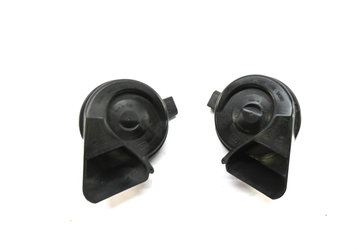 Thumbnail 2: 2008-2017 AUDI A4 A5 S4 S5 Q5 (B8 8K 8R 8T) HIGH & LOW TONE SAFETY HORN SET