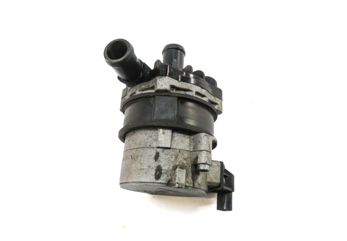 Thumbnail 3: 2013 AUDI S4 (B8 8K) 3.0L CGXC SUPERCHARGED ENGINE AUXILIARY WATER PUMP