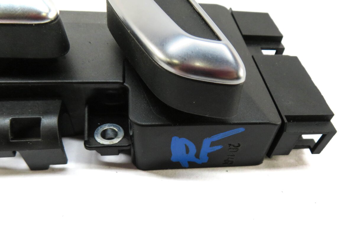 Thumbnail 6: 2013 AUDI S4 (B8 8K) RIGHT FRONT PASSENGER SEAT ADJUST ADJUSTMENT SWITCH