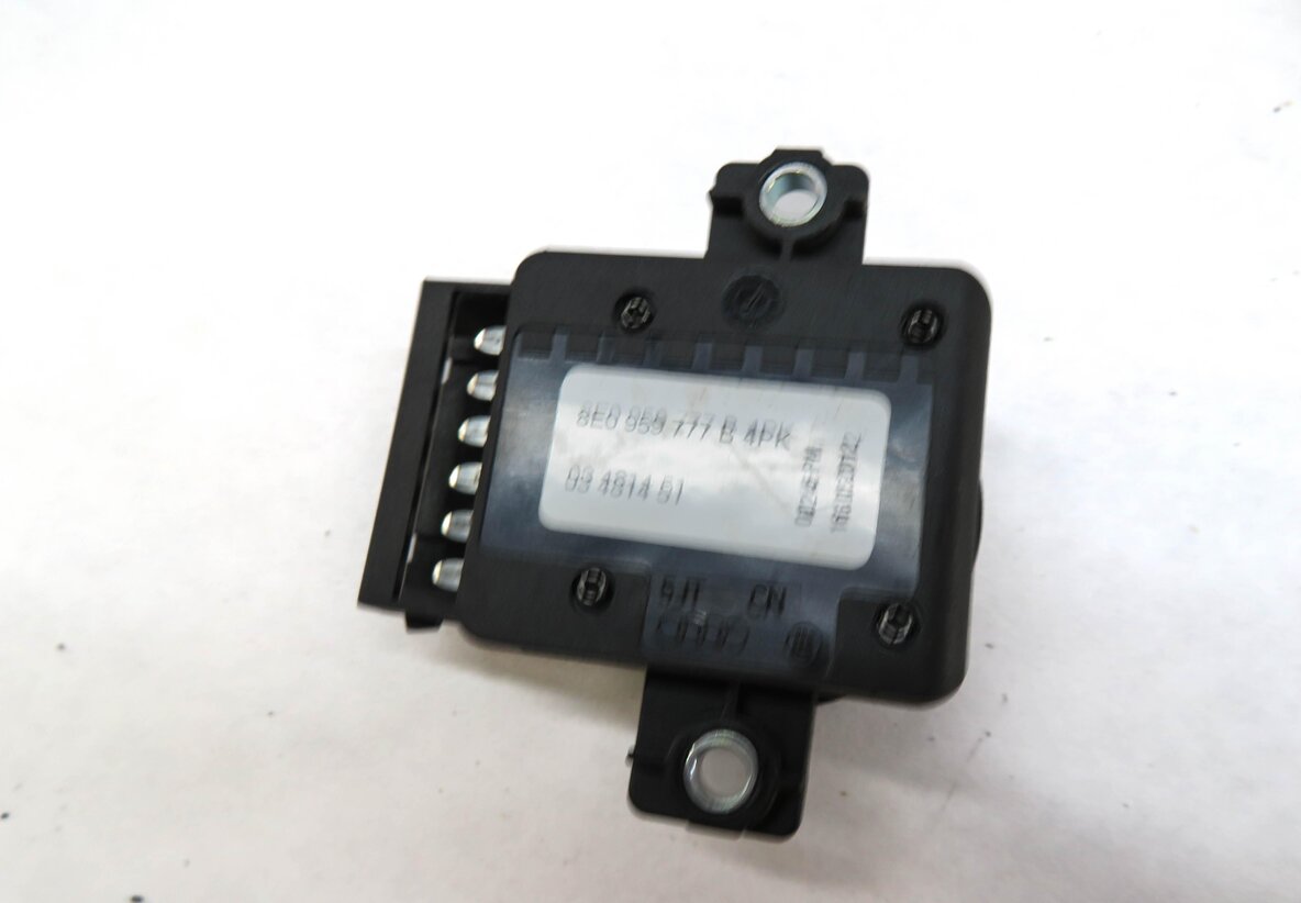 Thumbnail 4: 2013 AUDI S4 (B8 8K) LEFT FRONT DRIVER SEAT ADJUST ADJUSTMENT SWITCH