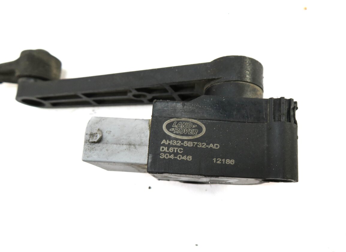 Thumbnail 5: 2013 RANGE ROVER SPORT (L320) LEFT DRIVER REAR SUSPENSION HEIGHT LEVEL SENSOR