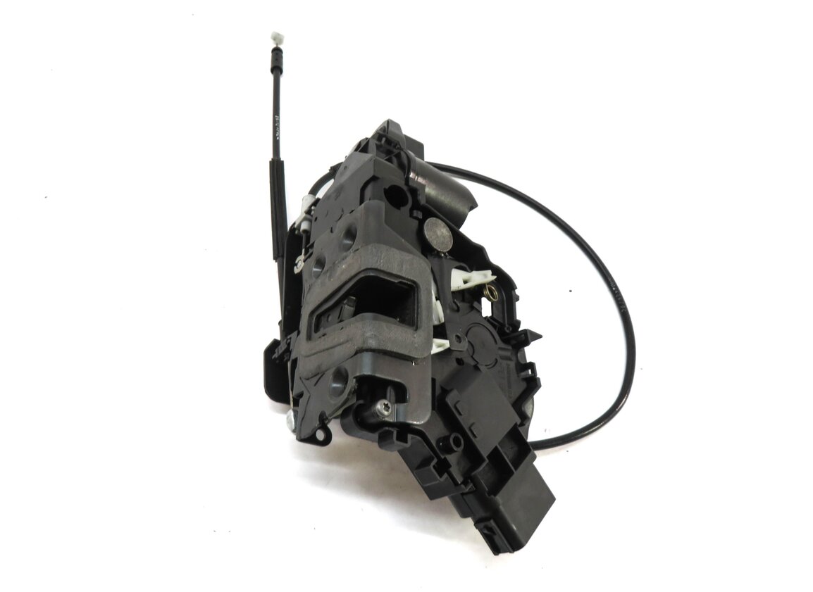 Thumbnail 3: 2010-2019 EVOQUE LR4 / RANGE ROVER SPORT (L320) LEFT FRONT PASSIVE DOOR LATCH