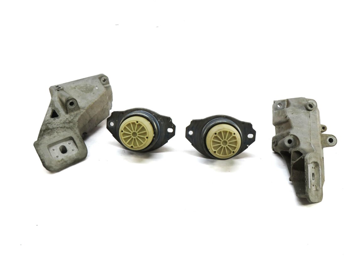 Thumbnail 2: 2013 RANGE ROVER SPORT (L320) 5.0L SUPERCHARGED ENGINE MOTOR MOUNT BRACKET SET-4