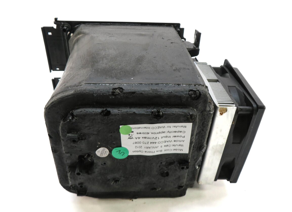 Thumbnail 6: 2010-2013 RANGE ROVER SPORT (L320) CENTER CONSOLE REFRIGERATOR COOLER BOX INSERT