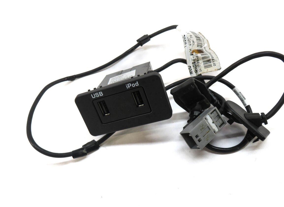 2013 RANGE ROVER SPORT (L320) USB i-POD INTERFACE JACK PANEL w/ HARNESS