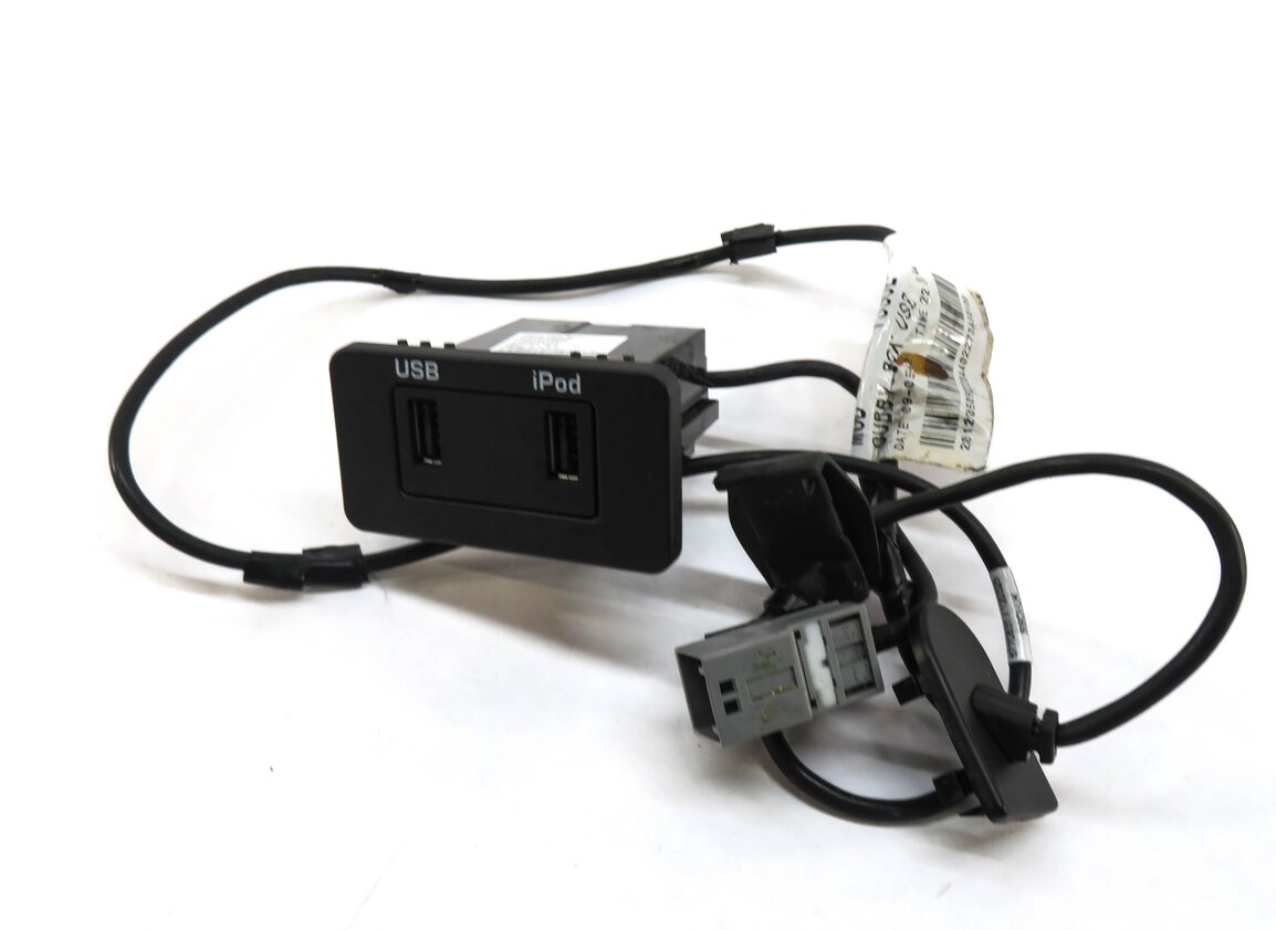 Thumbnail 2: 2013 RANGE ROVER SPORT (L320) USB i-POD INTERFACE JACK PANEL w/ HARNESS