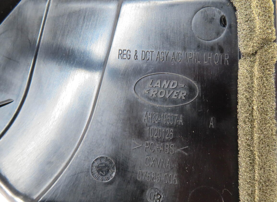 Thumbnail 5: 2013 RANGE ROVER SPORT (L320) LEFT FRONT DRIVER OUTER DASH HEATER A/C AIR VENT
