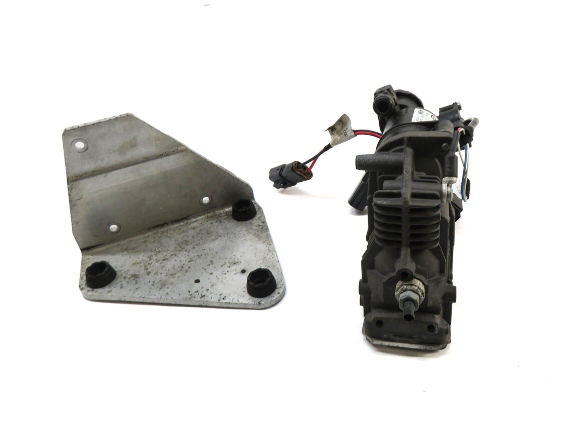 Thumbnail 2: 05-16 LAND ROVER LR3 LR4 / RANGE ROVER SPORT (L320) SUSPENSION COMPRESSOR (AMK)