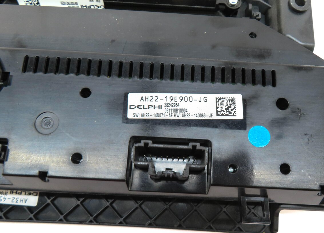 Thumbnail 6: 10-16 LR4 / RANGE ROVER SPORT (L320) FRONT HEATER A/C TEMPERATURE CONTROL PANEL