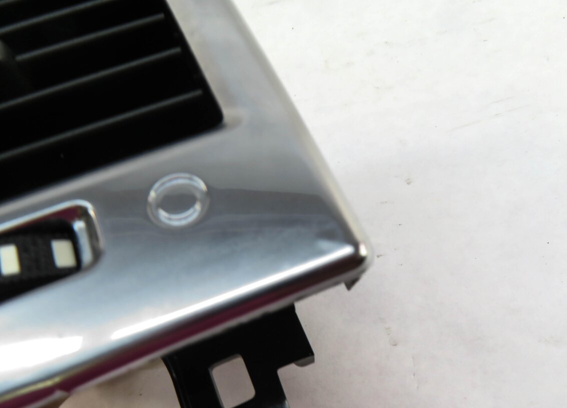 Thumbnail 6: 2010 RANGE ROVER SPORT (L320) FRONT LEFT CENTER INNER DASH A/C HEATER AIR VENT