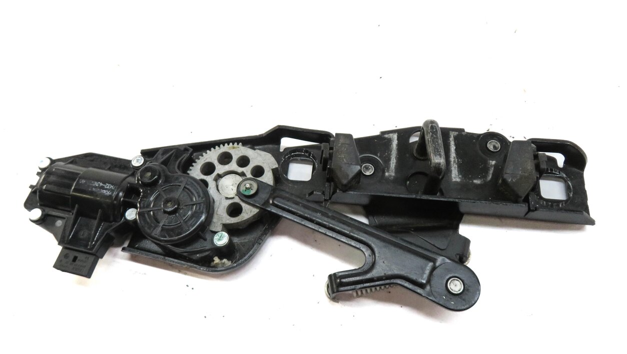 Thumbnail 5: 2010 RANGE ROVER SPORT (L320) REAR HATCH LATCH & STRIKER PLATE ASSEMBLY