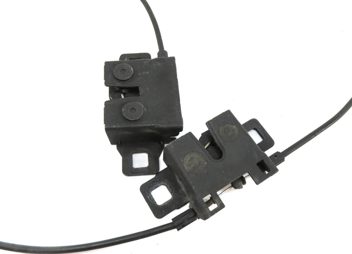 Thumbnail 4: 2010 RANGE ROVER SPORT (L320) HOOD LATCH SET/2 w/ CABLE