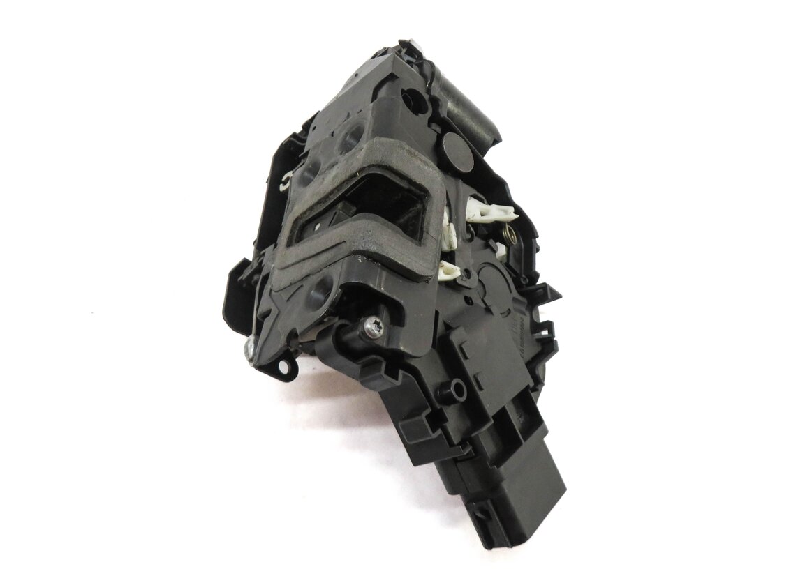 Thumbnail 3: 2010-2019 EVOQUE LR4 / RANGE ROVER SPORT (L320) LEFT FRONT PASSIVE DOOR LATCH
