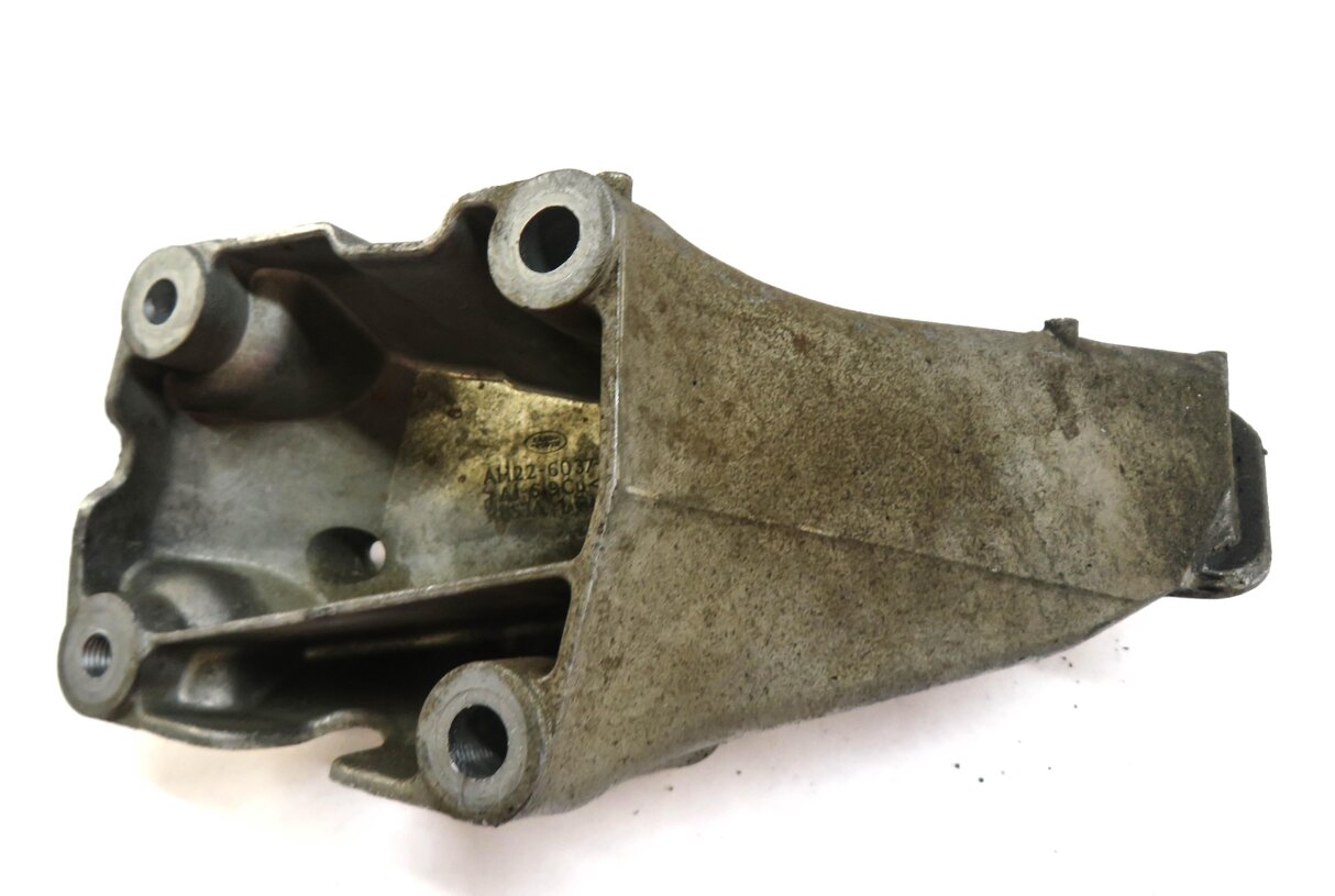 Thumbnail 5: 2010 RANGE ROVER SPORT (L320) 5.0L SUPER ENGINE MOUNT BRACKET SET/2 LEFT & RIGHT