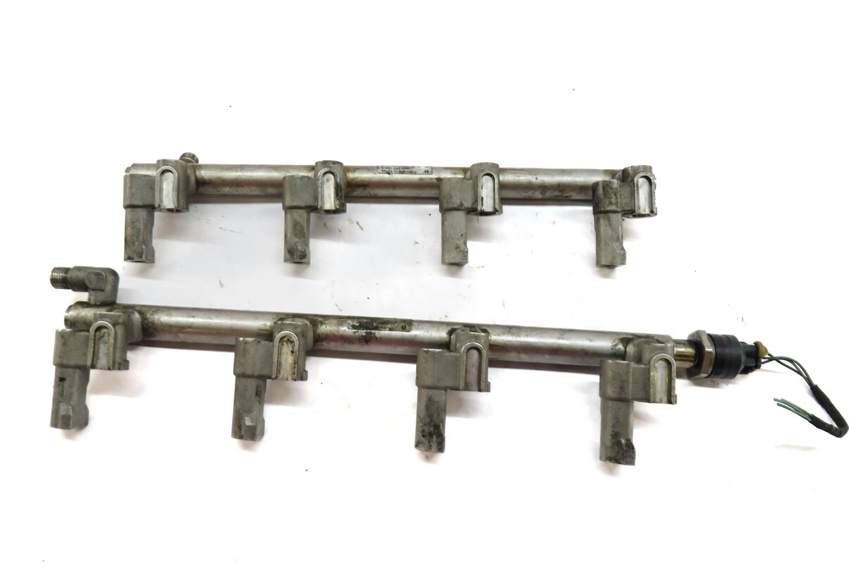 Thumbnail 3: 2010 RANGE ROVER SPORT (L320) 5.0L SUPER LEFT RIGHT GAS FUEL RAIL SET/2