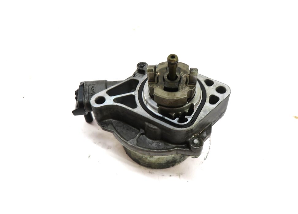 Thumbnail 2: 2010-2019 RANGE ROVER SPORT LR4 JAGUAR XE XF XK - 3.0L / 5.0L BRAKE VACUUM PUMP