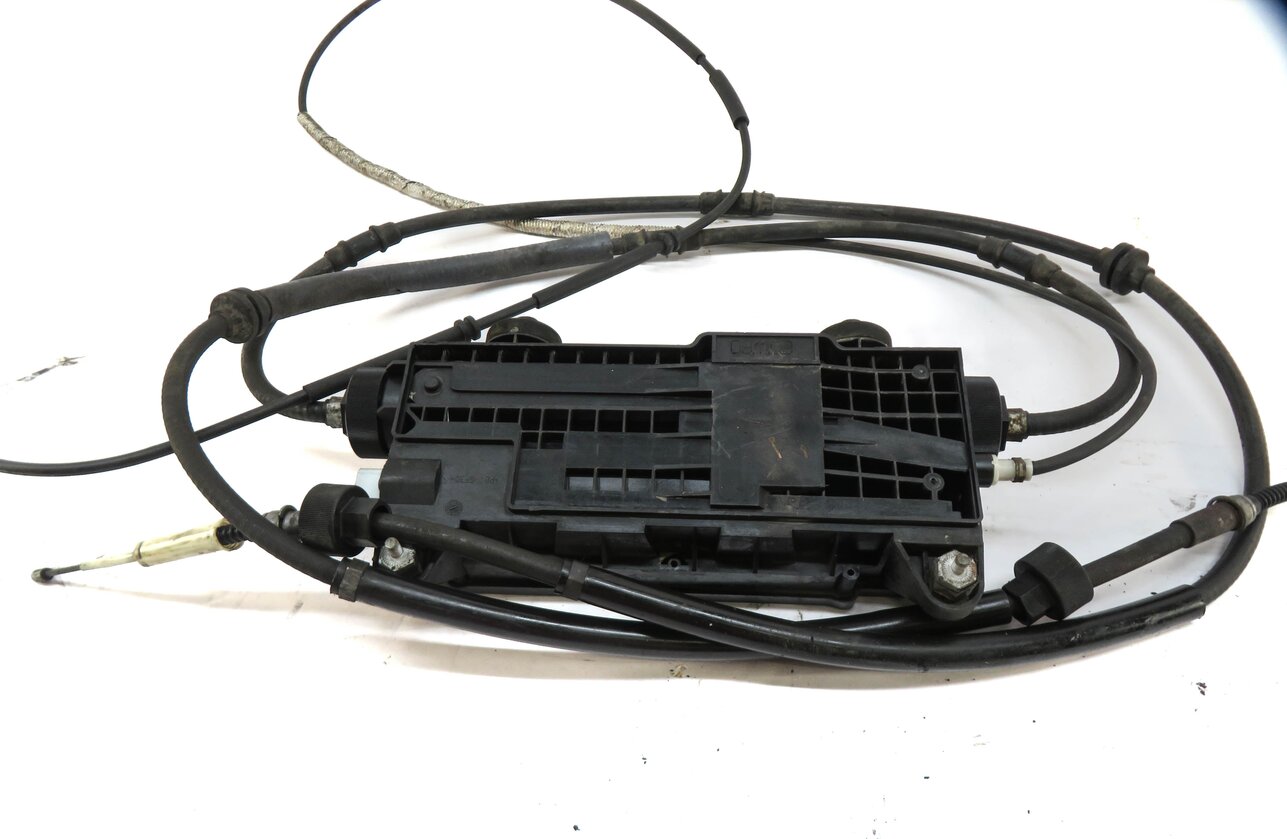 Thumbnail 4: 2010 RANGE ROVER SPORT (L320) EMERGENCY HILL PARKING BRAKE ACTUATOR w/ CABLES