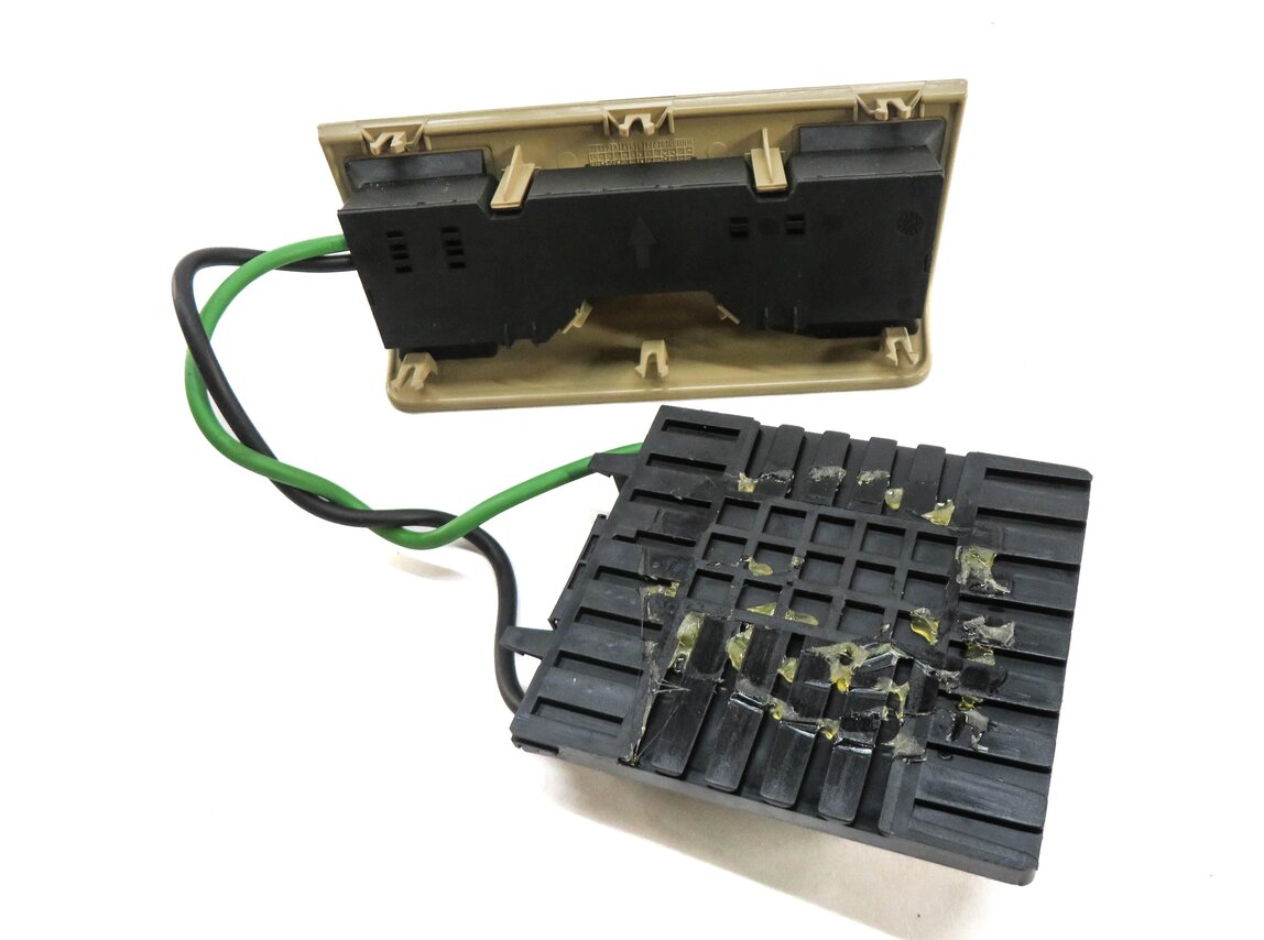 Thumbnail 4: 2015 BMW X1 (E84) ULTRASONIC ALARM SENSOR MODULE (BEIGE)