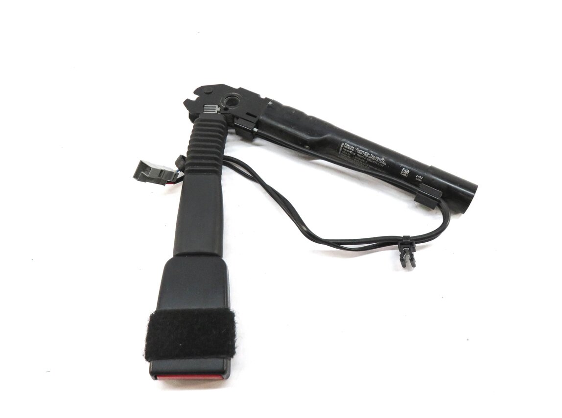Thumbnail 1: 08-16 BMW 135i 328i 335i M3 Z4 (E84 E87 E89 E90) RIGHT FRONT SEATBELT RECEIVER