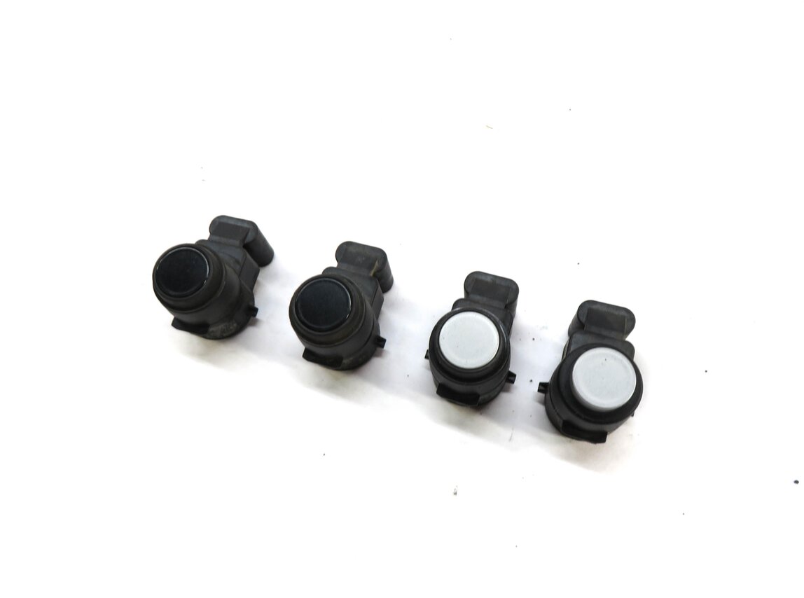 Thumbnail 4: 2015 BMW X1 (E84) REAR PDC PARK DISTANCE SENSOR SET (BLACK / SILVER)