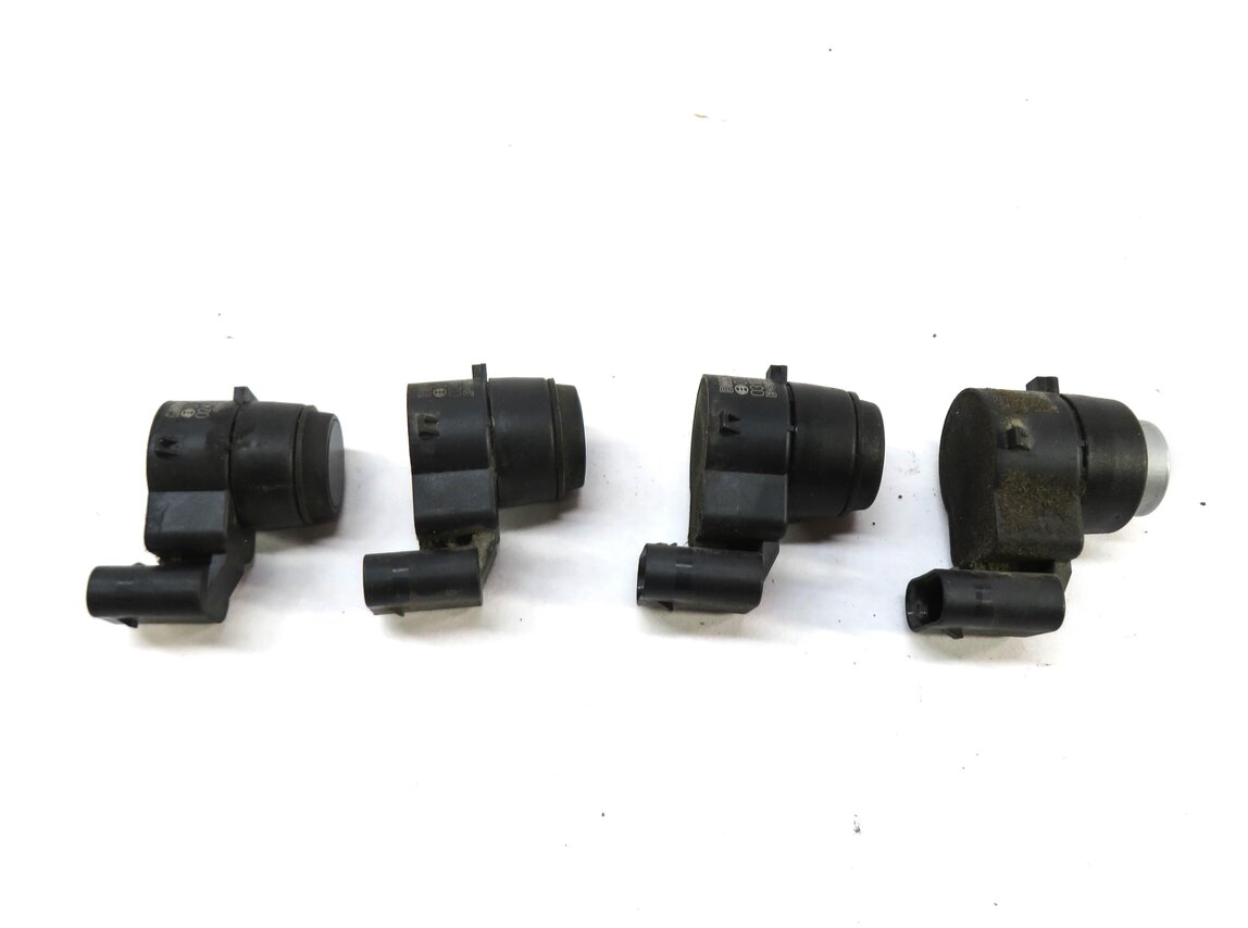 Thumbnail 6: 2015 BMW X1 (E84) REAR PDC PARK DISTANCE SENSOR SET (BLACK / SILVER)