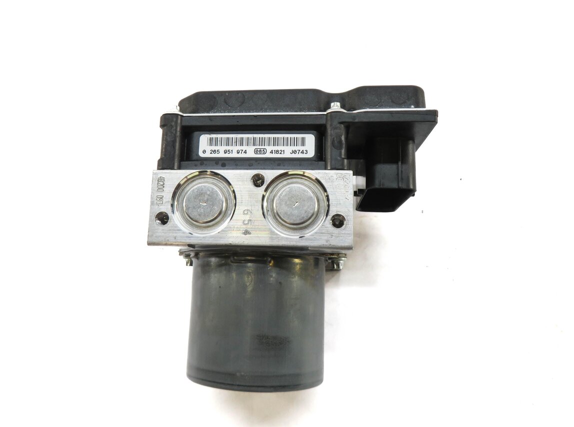 Thumbnail 3: 2013-2015 BMW X1 (E84) 2.0L RWD - ABS ANTI LOCK BRAKE PUMP w/ MODULE