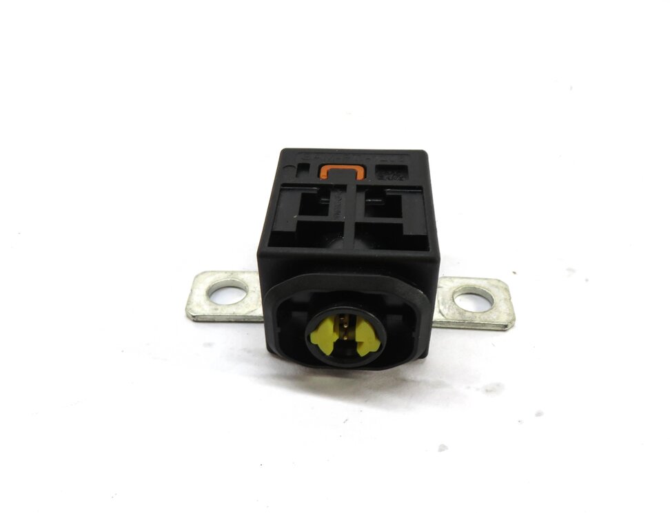 Thumbnail 2: 2011 MERCEDES GL350 (X164) BATTERY OVERLOAD PROTECTION FUSE