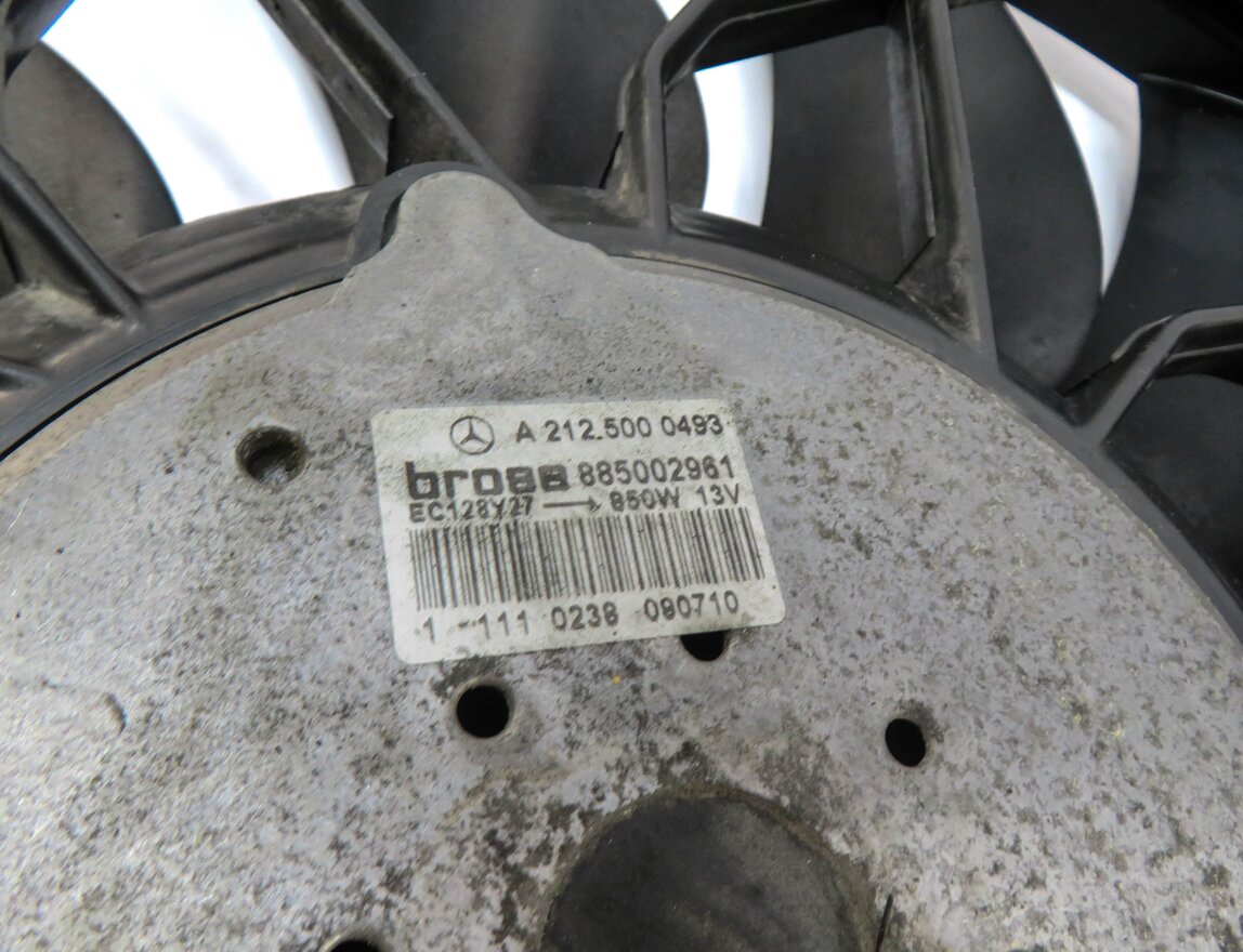 Thumbnail 6: 2007-2012 MERCEDES GL ML R CLASS (X164 W164 W251) RADIATOR COOLING FAN w/ SHROUD