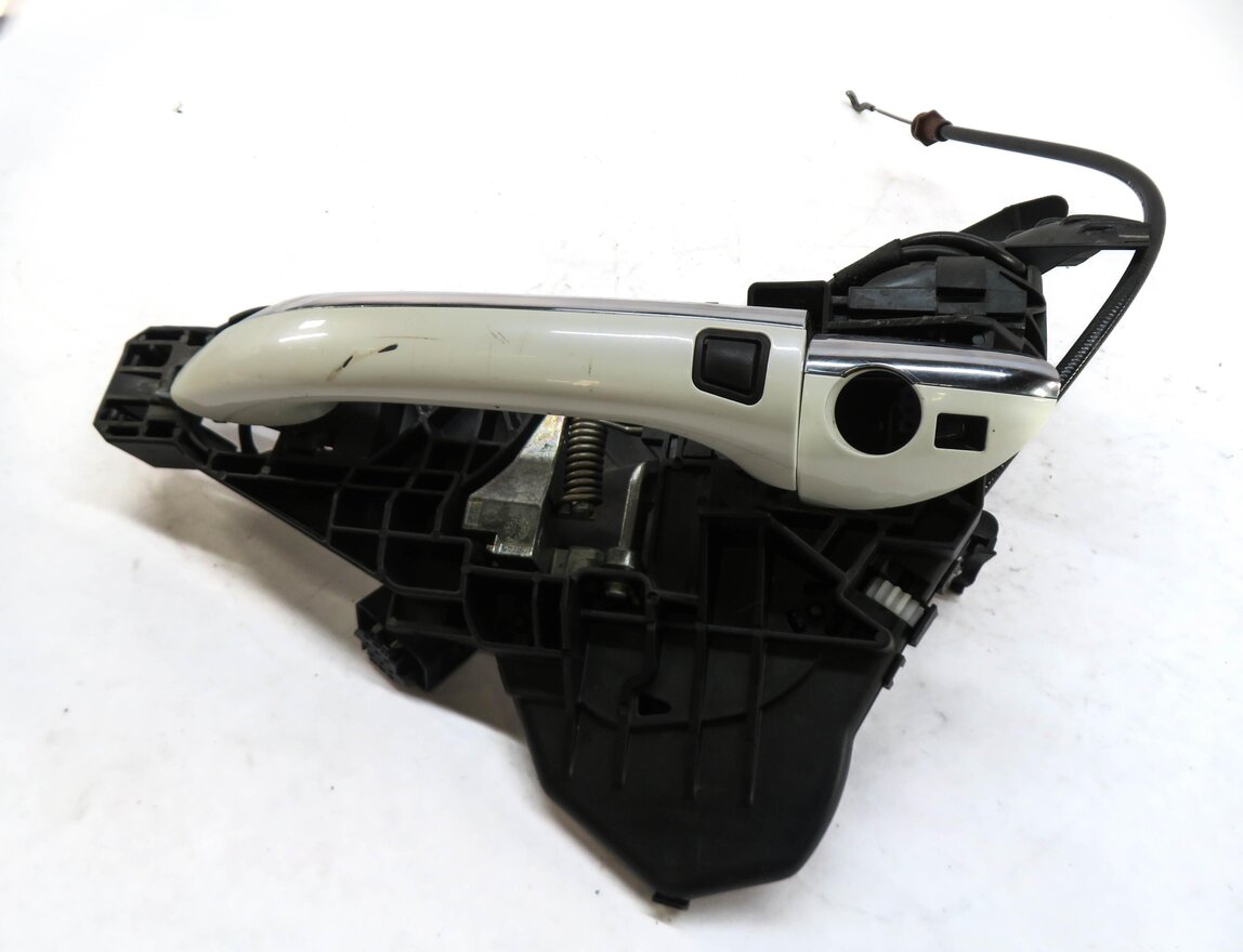 Thumbnail 2: 2011 MERCEDES GL350 (X164) LEFT FRONT DRIVER KEYLESS GO DOOR HANDLE (WHITE)