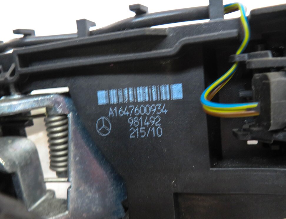 Thumbnail 5: 2011 MERCEDES GL350 (X164) LEFT FRONT DRIVER KEYLESS GO DOOR HANDLE (WHITE)