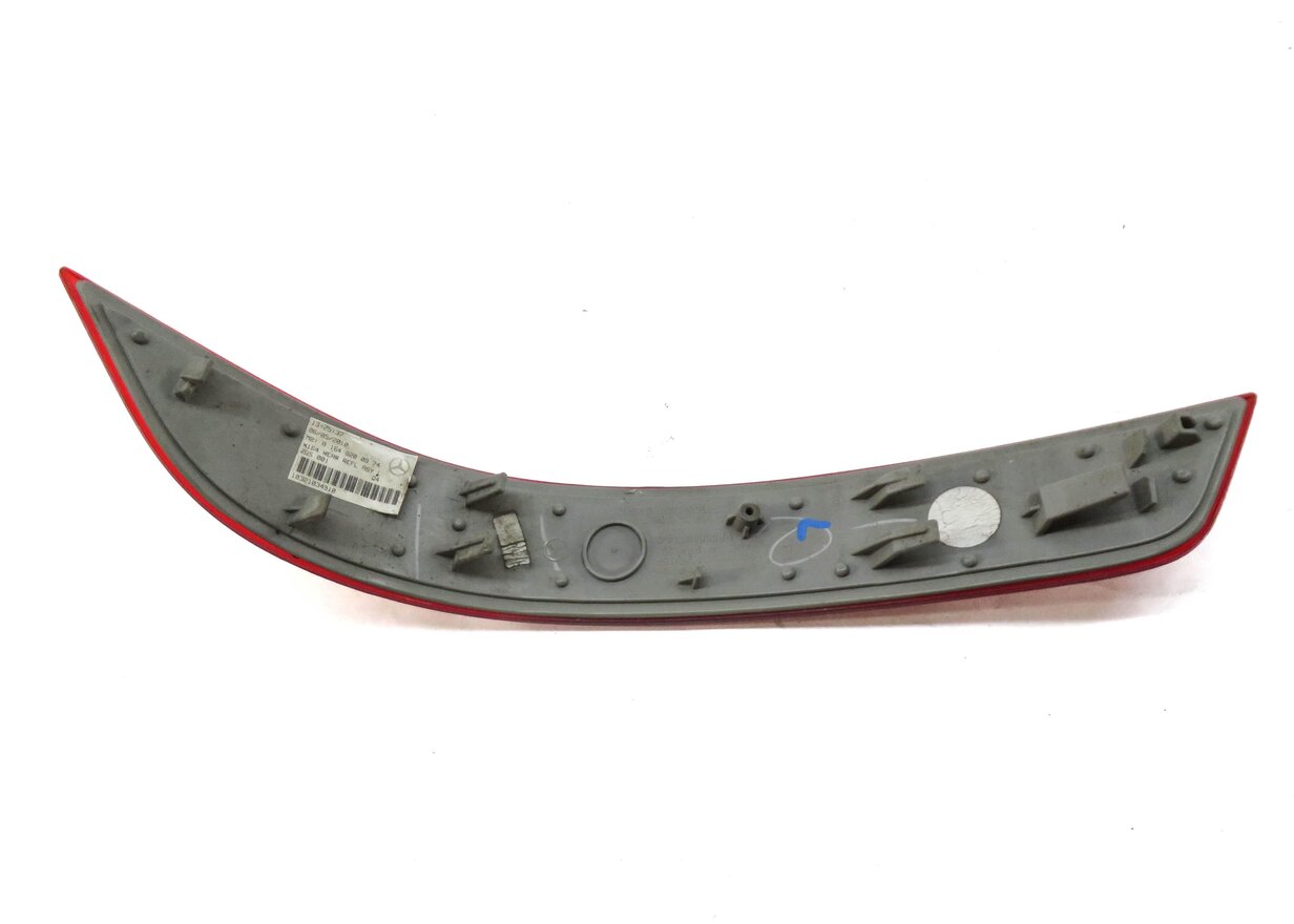 Thumbnail 3: 2011 MERCEDES GL350 (X164) LEFT DRIVER REAR BUMPER MARKER REFLECTOR