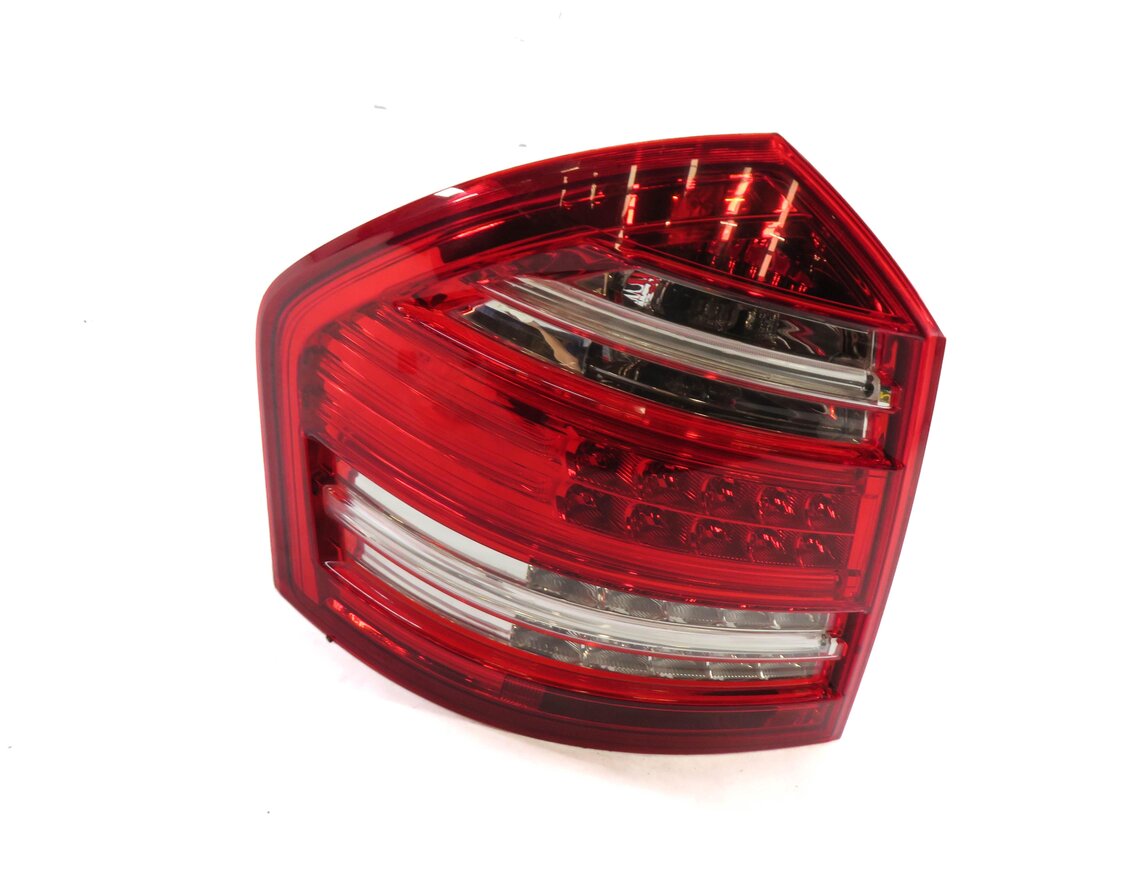 Thumbnail 3: 2010-2012 MB GL350 GL450 GL550 (X164) LEFT DRIVER TAILLIGHT BRAKE LIGHT LAMP