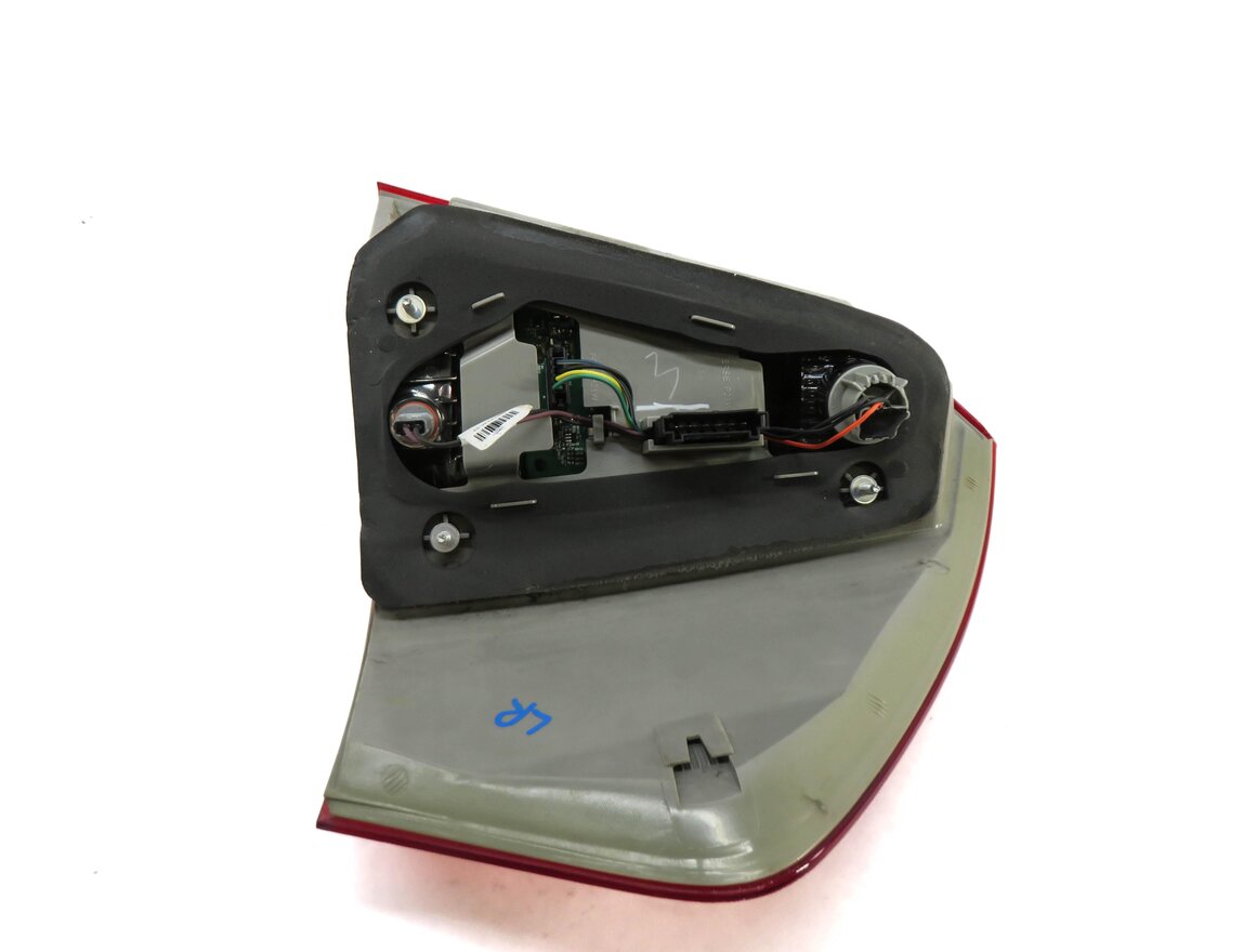 Thumbnail 4: 2010-2012 MB GL350 GL450 GL550 (X164) LEFT DRIVER TAILLIGHT BRAKE LIGHT LAMP