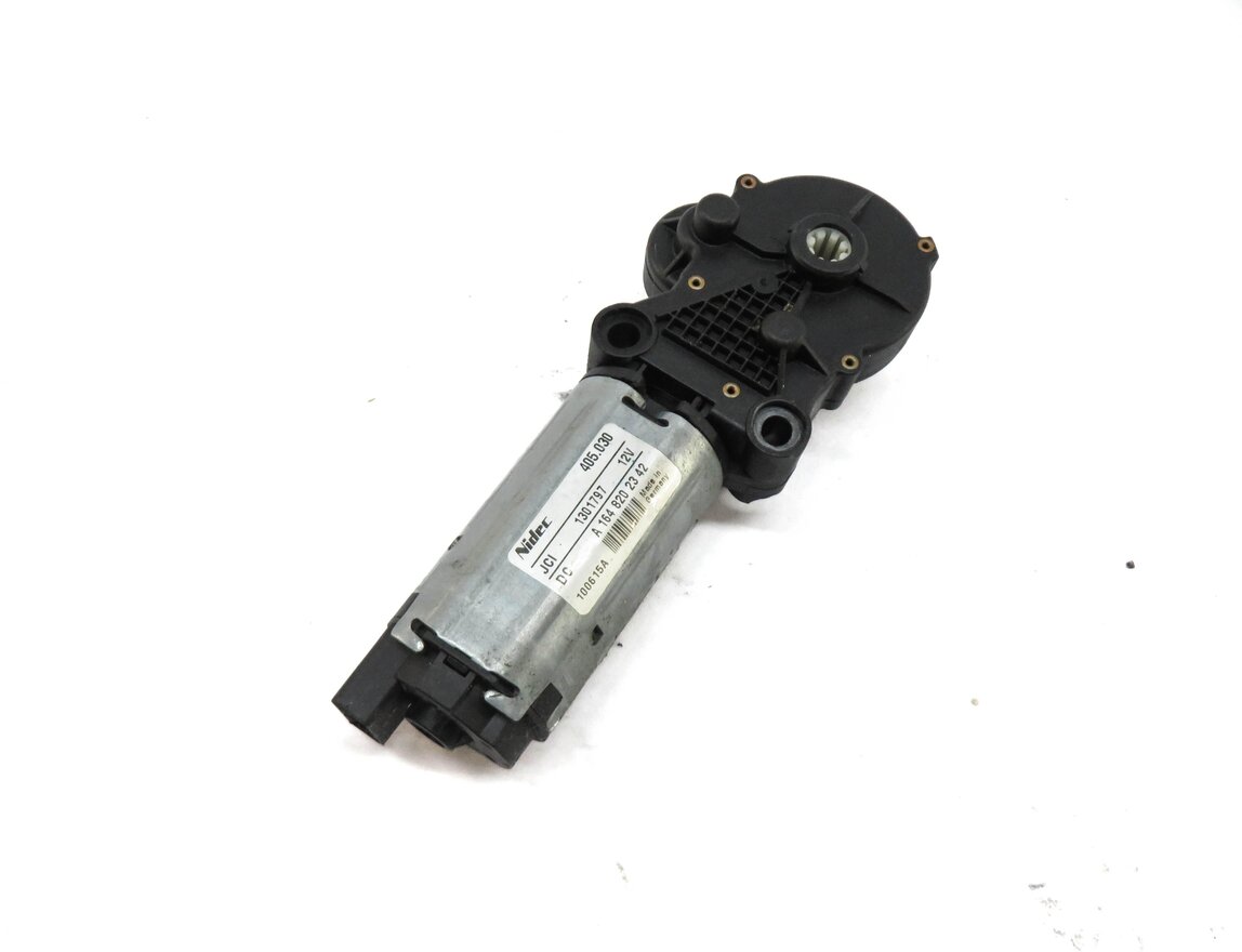 2011 MERCEDES GL350 (X164) LEFT REAR 3rd THIRD ROW SEAT MOTOR