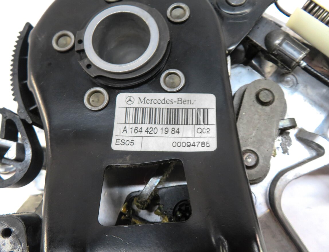 Thumbnail 6: 2011 MERCEDES GL350 (X164) EMERGENCY PARKING BRAKE PEDAL ASSEMBLY