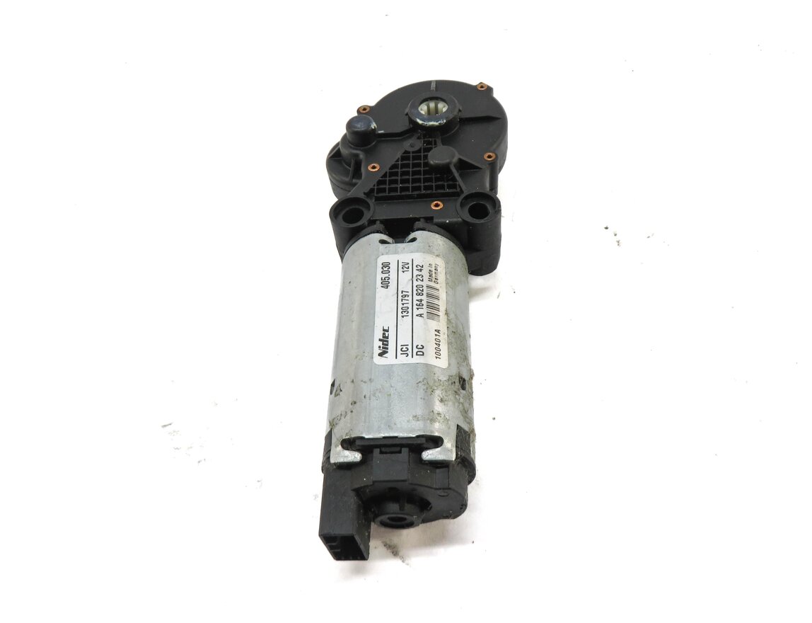 Thumbnail 2: 2011 MERCEDES GL350 (X164) RIGHT REAR 3rd THIRD ROW SEAT ADJUSTMENT MOTOR