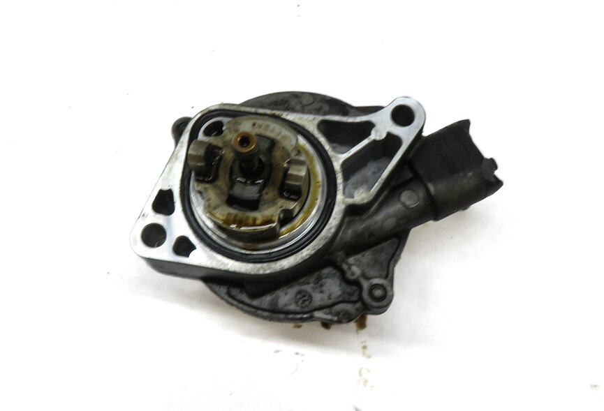 Thumbnail 2: 2010-2019 RANGE ROVER SPORT LR4 JAGUAR XE XF XK - 3.0L / 5.0L BRAKE VACUUM PUMP