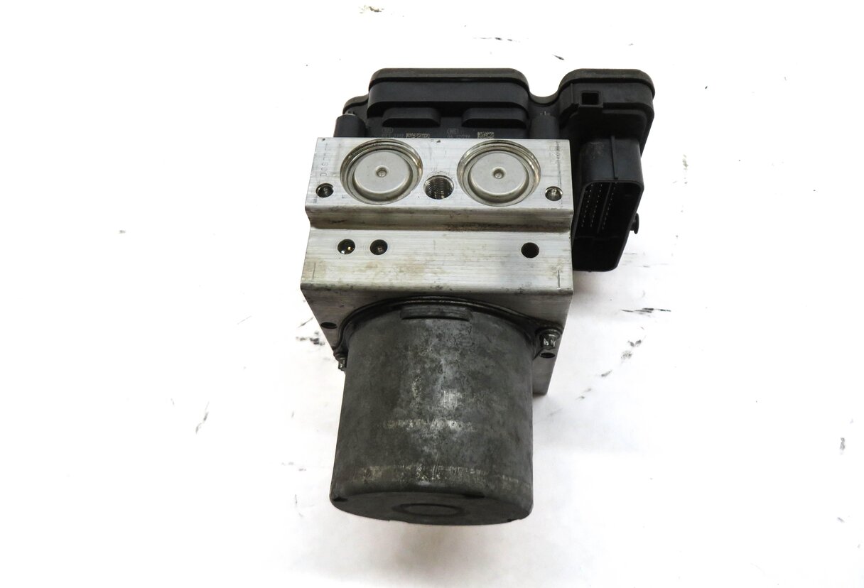 Thumbnail 3: 2014-2016 RANGE ROVER SPORT (L494) ABS ANTI LOCK BRAKE PUMP w/ MODULE