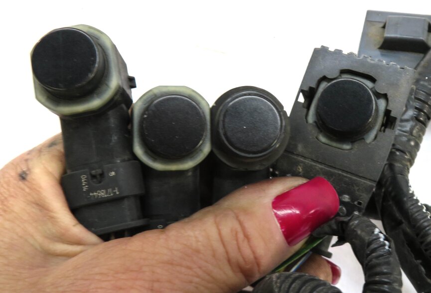 Thumbnail 4: 2014 RANGE ROVER (L405) REAR PDC PARK DISTANCE SENSOR SET w/ HARNESS (BLACK 820)